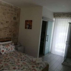 Camera con letto queen size